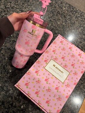 NWT Stanley x LoveShackFancy Pink Floral Quencher 40oz w Box Coquette Summer